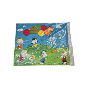 Hallmark Peanuts Snoopy 6 Pack Of Placemats Holiday‎ Birthday NWT 11in x 14in